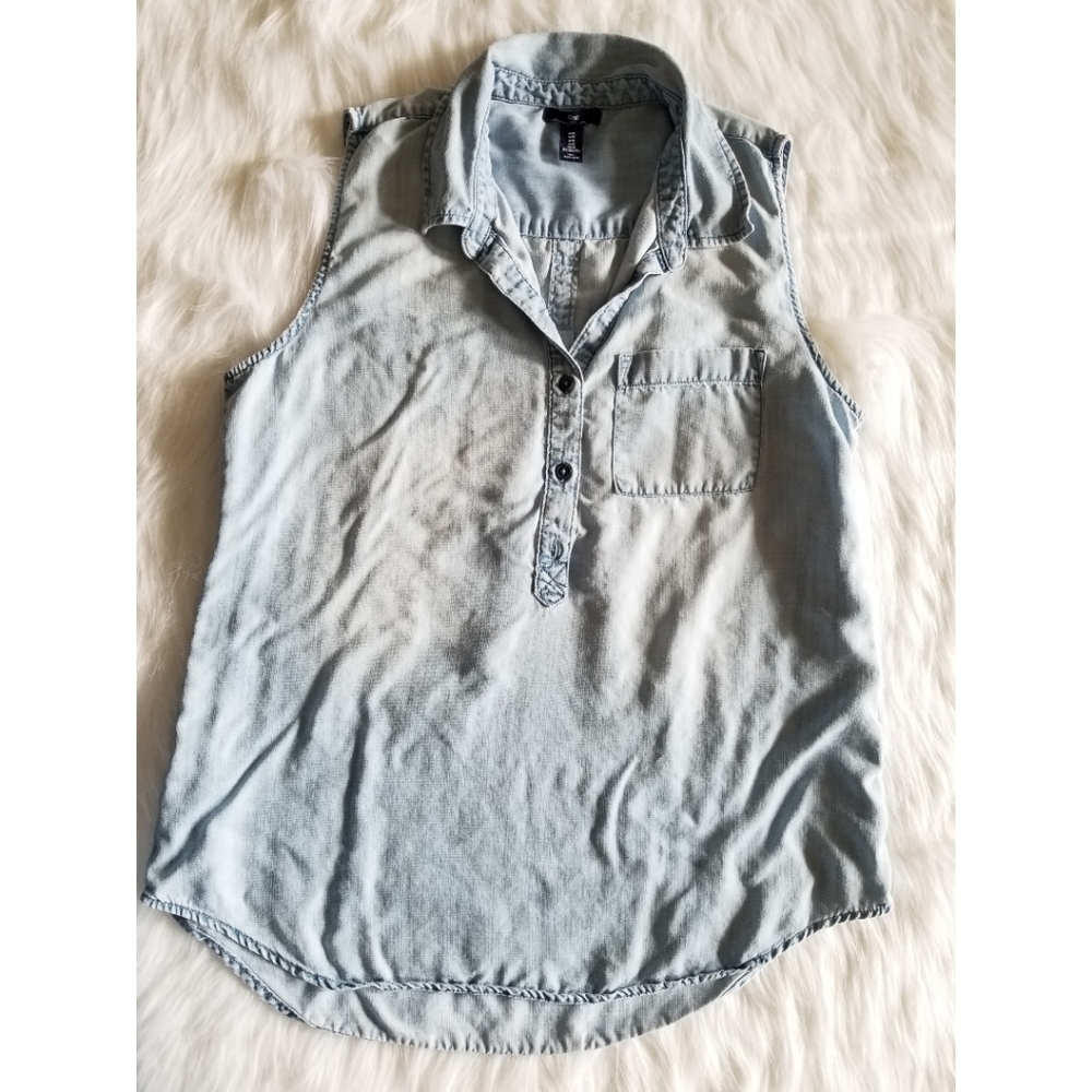 Gap shirt